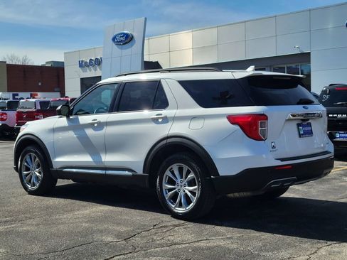 Used 2020 Ford Explorer XLT w/ Equipment Group 202A image 3