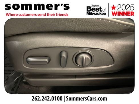 Used 2025 Chevrolet TrailBlazer LT w/ Convenience Package AWD/4WD image 10