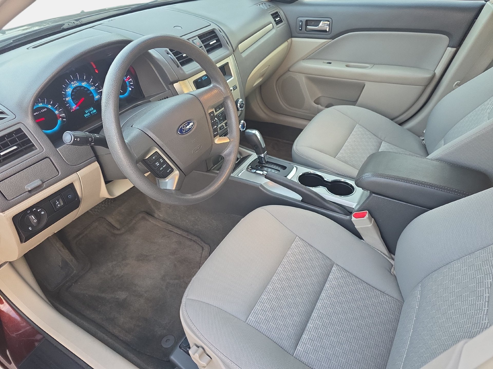 Used 2012 Ford Fusion SE FWD image 16
