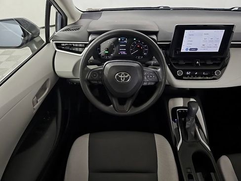 Used 2024 Toyota Corolla LE w/ LE Convenience Package image 11