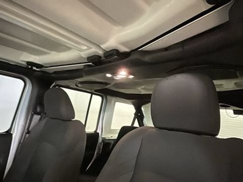 Used 2023 Jeep Wrangler Unlimited AWD/4WD image 11