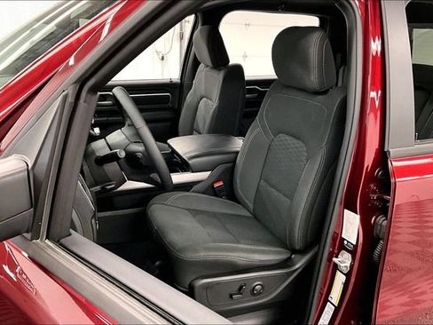 Used 2025 RAM 1500 Big Horn AWD/4WD image 23