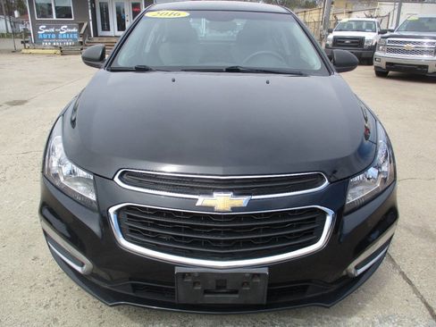 Used 2016 Chevrolet Cruze LS image 9