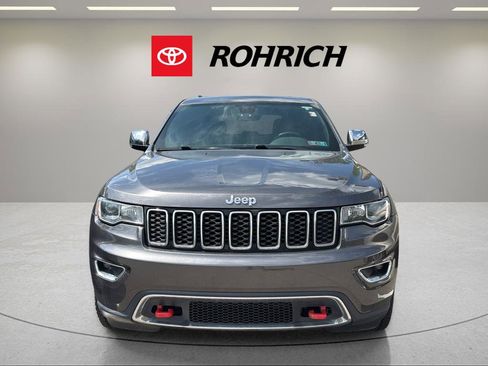 Used 2017 Jeep Grand Cherokee Limited image 2