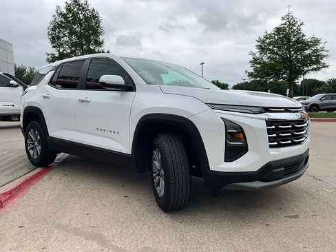 Used 2025 Chevrolet Equinox LT image 4