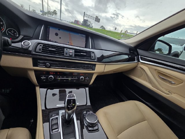 Used 2016 BMW 528i xDrive Sedan w/ Premium Package AWD/4WD image 19