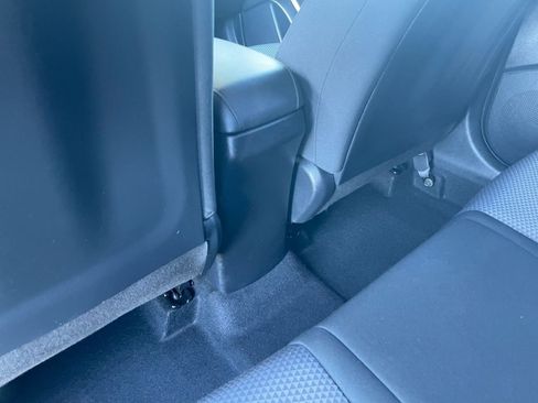 Used 2025 Kia Soul LX w/ LX Technology Package image 23