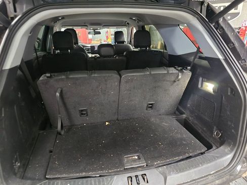 Used 2022 Ford Explorer XLT w/ Equipment Group 202A image 33