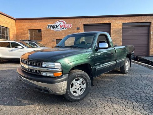 Used 2002 Chevrolet Silverado 1500 LS w/ Heavy Duty Suspension Pkg AWD/4WD image 11
