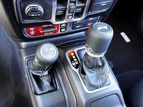 New 2026 Jeep Wrangler Unlimited Rubicon AWD/4WD image 36