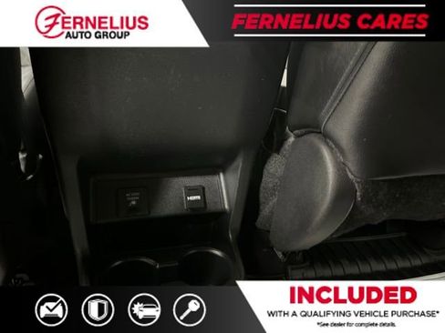 Used 2023 Toyota Sienna XSE AWD/4WD image 22
