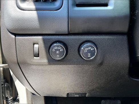 Used 2018 Chevrolet Colorado Z71 AWD/4WD image 16