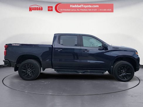Used 2024 Chevrolet Silverado 1500 Custom Trail Boss w/ LPO, Dark Essentials Package AWD/4WD image 7
