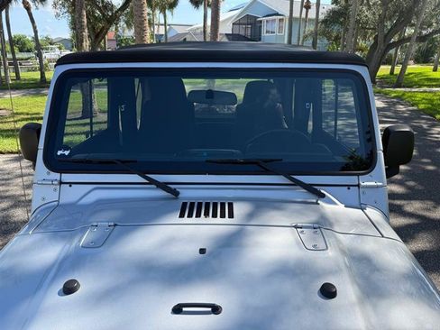Used 2004 Jeep Wrangler X w/ Full Face Tire & Wheel Group AWD/4WD image 10