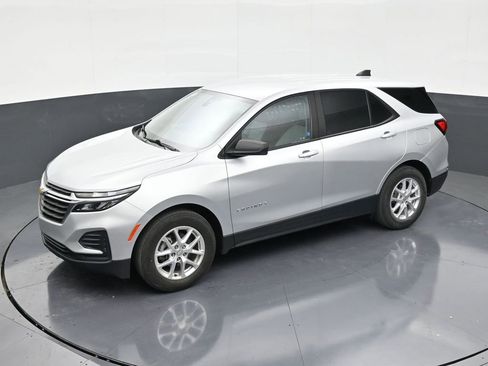 Certified 2022 Chevrolet Equinox LS image 12