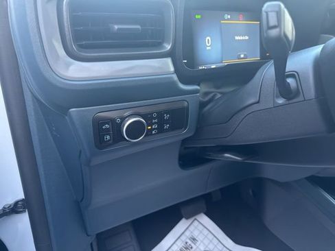 New 2025 Ford Maverick XL FWD image 15