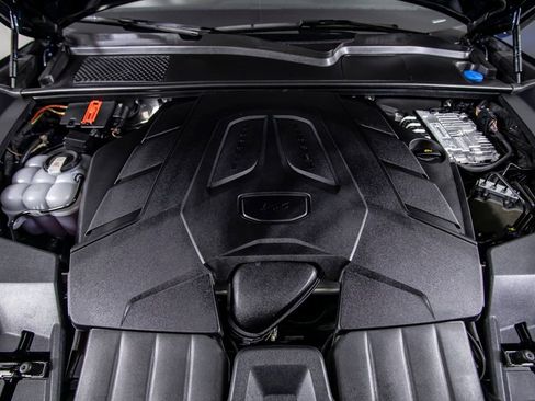 Used 2025 Porsche Cayenne image 50