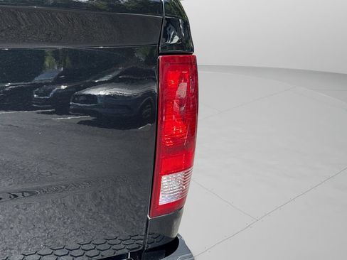 Used 2024 RAM 1500 Classic SLT RWD image 41