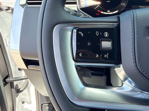 New 2026 Land Rover Range Rover Long Wheelbase SE AWD/4WD image 37