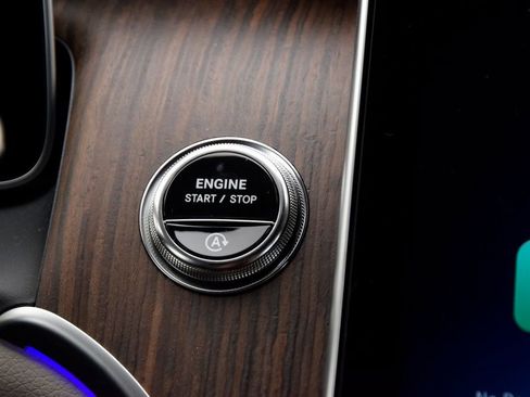 New 2026 Mercedes-Benz GLC 300 image 28