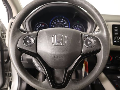 Used 2016 Honda HR-V LX image 3