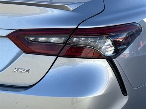 Used 2023 Toyota Camry XSE image 6