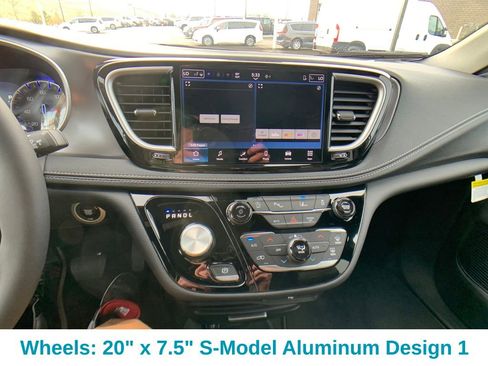 New 2026 Chrysler Pacifica Select image 20