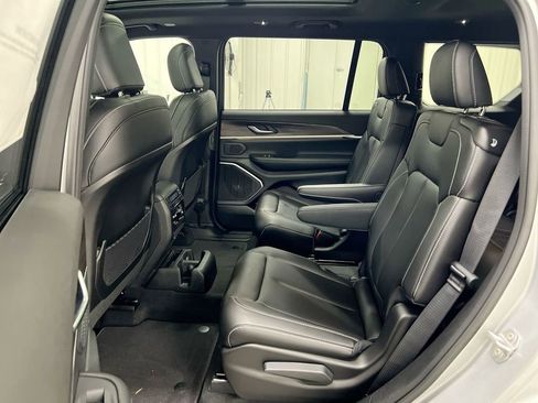 New 2026 Jeep Grand Cherokee L Limited image 24