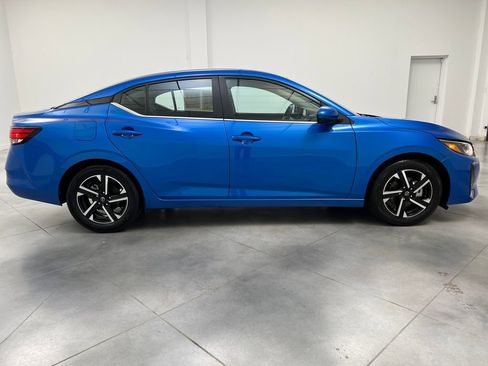 Used 2025 Nissan Sentra SV image 8