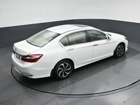 Used 2016 Honda Accord EX image 53