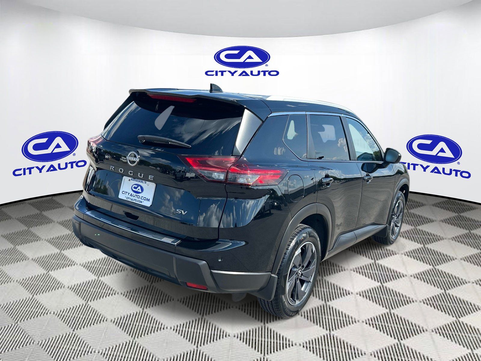 Used 2024 Nissan Rogue SV w/ SV Premium Package FWD image 3