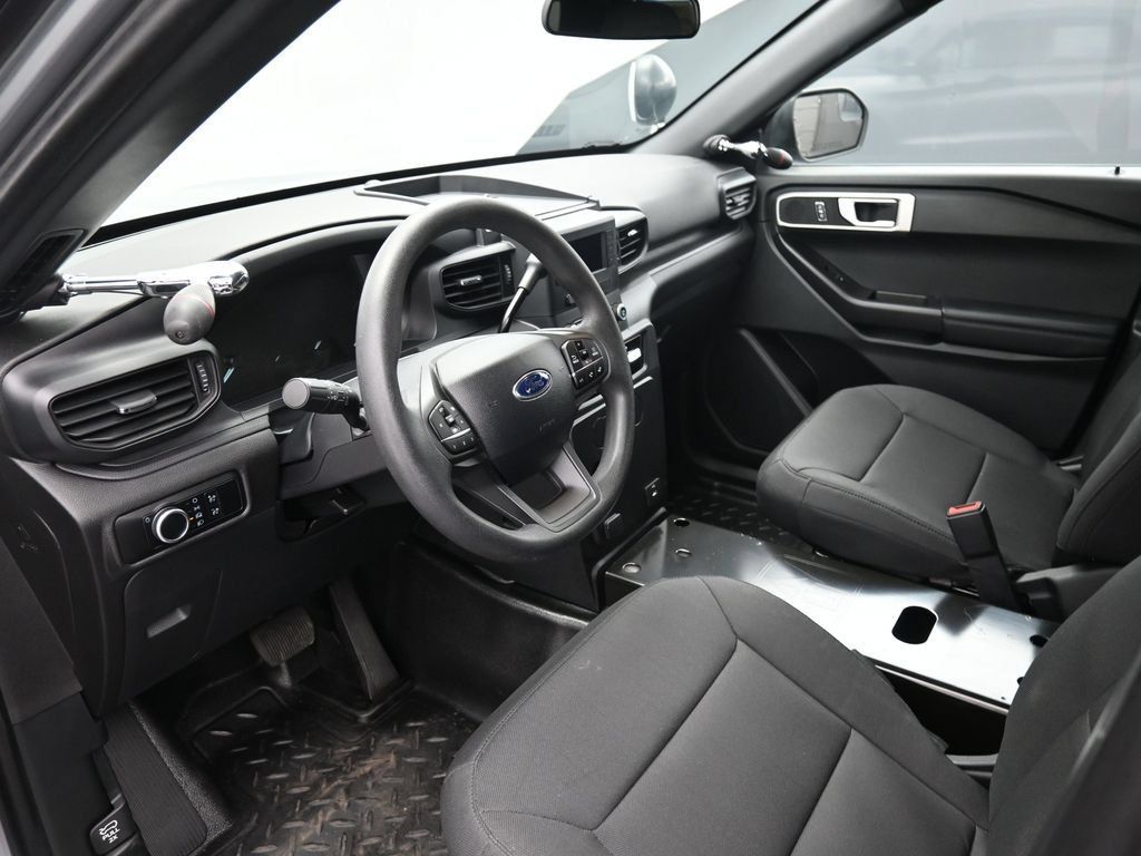 Used 2024 Ford Explorer 4WD Police Interceptor image 11