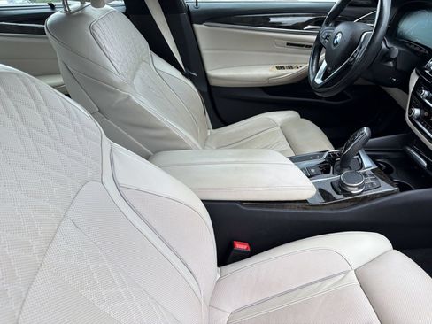 Used 2019 BMW 530i xDrive w/ Premium Package AWD/4WD image 24
