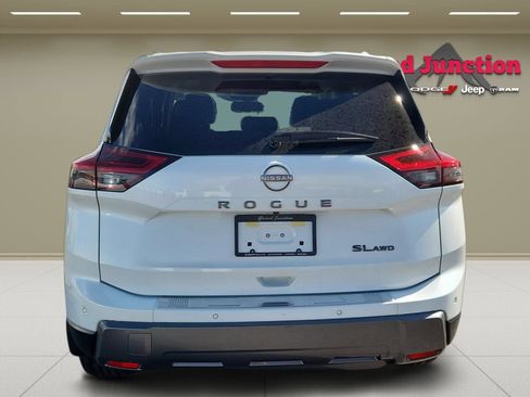 Used 2024 Nissan Rogue SL w/ SL Premium Package AWD/4WD image 5