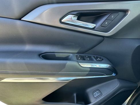 New 2026 Chevrolet Traverse LT w/ Driver Confidence Package FWD image 11