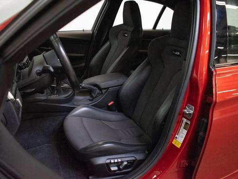 Used 2018 BMW M3 RWD image 20
