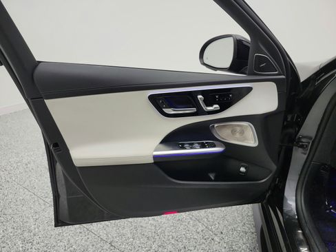 Used 2023 Mercedes-Benz C 300 Sedan image 14
