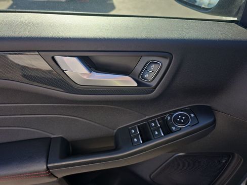 Certified 2023 Ford Escape ST-Line w/ Tech Pack #1 image 17