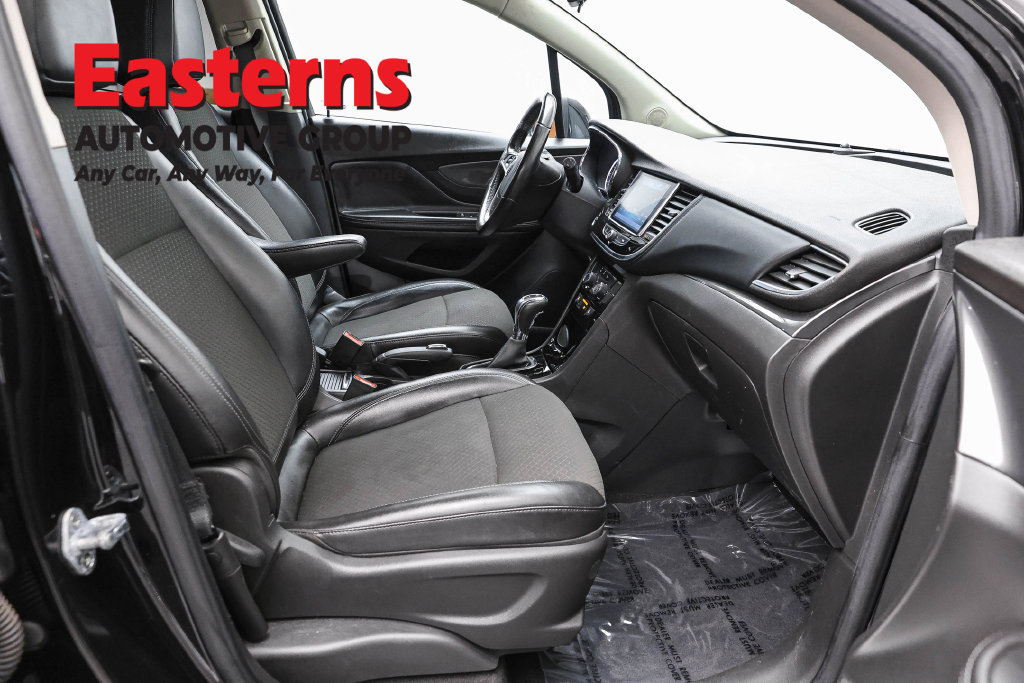 Used 2021 Buick Encore Preferred w/ Safety Package FWD image 27