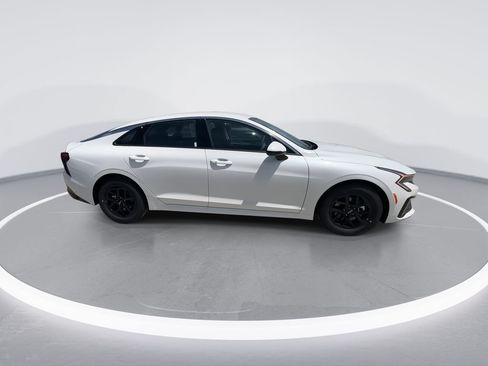 New 2026 Kia K5 LXS FWD image 9