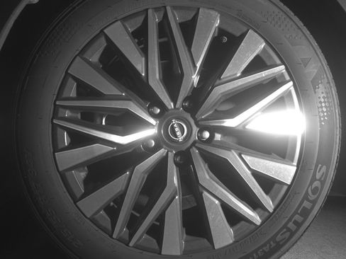 Used 2025 Nissan Altima 2.5 SV image 12