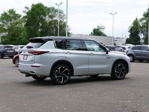 Used 2023 Mitsubishi Outlander SEL AWD/4WD image 5
