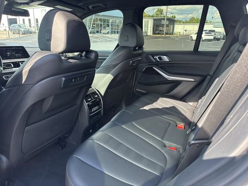 Used 2021 BMW X5 xDrive45e w/ M Sport Package AWD/4WD image 4