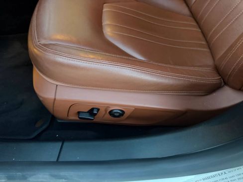 Used 2015 Maserati Ghibli RWD image 19