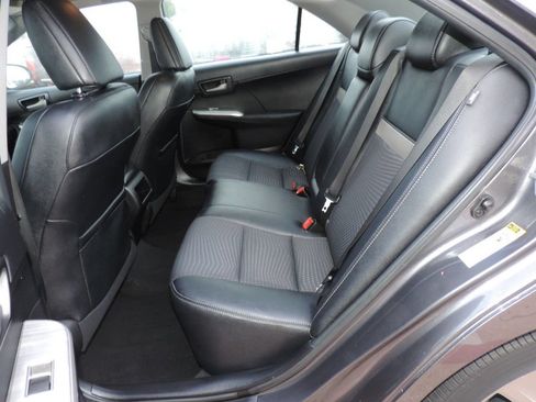 Used 2013 Toyota Camry SE FWD image 19