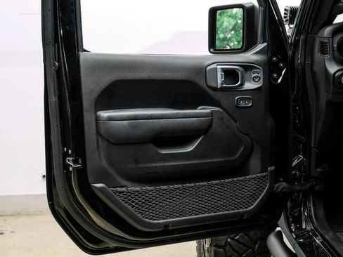Used 2025 Jeep Gladiator Sport AWD/4WD image 78