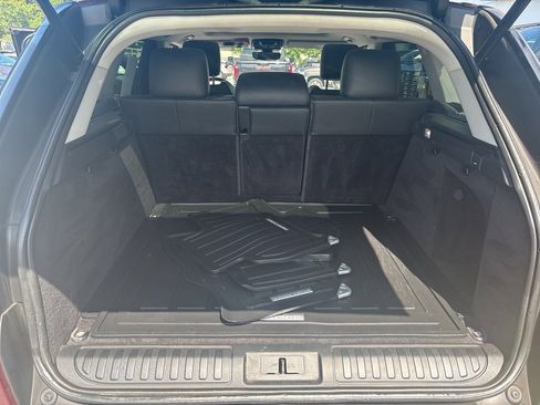 Used 2017 Land Rover Range Rover Sport Supercharged image 39