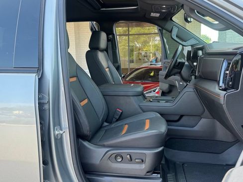 Used 2025 GMC Sierra 2500 AT4 w/ AT4 Premium Plus Package AWD/4WD image 47