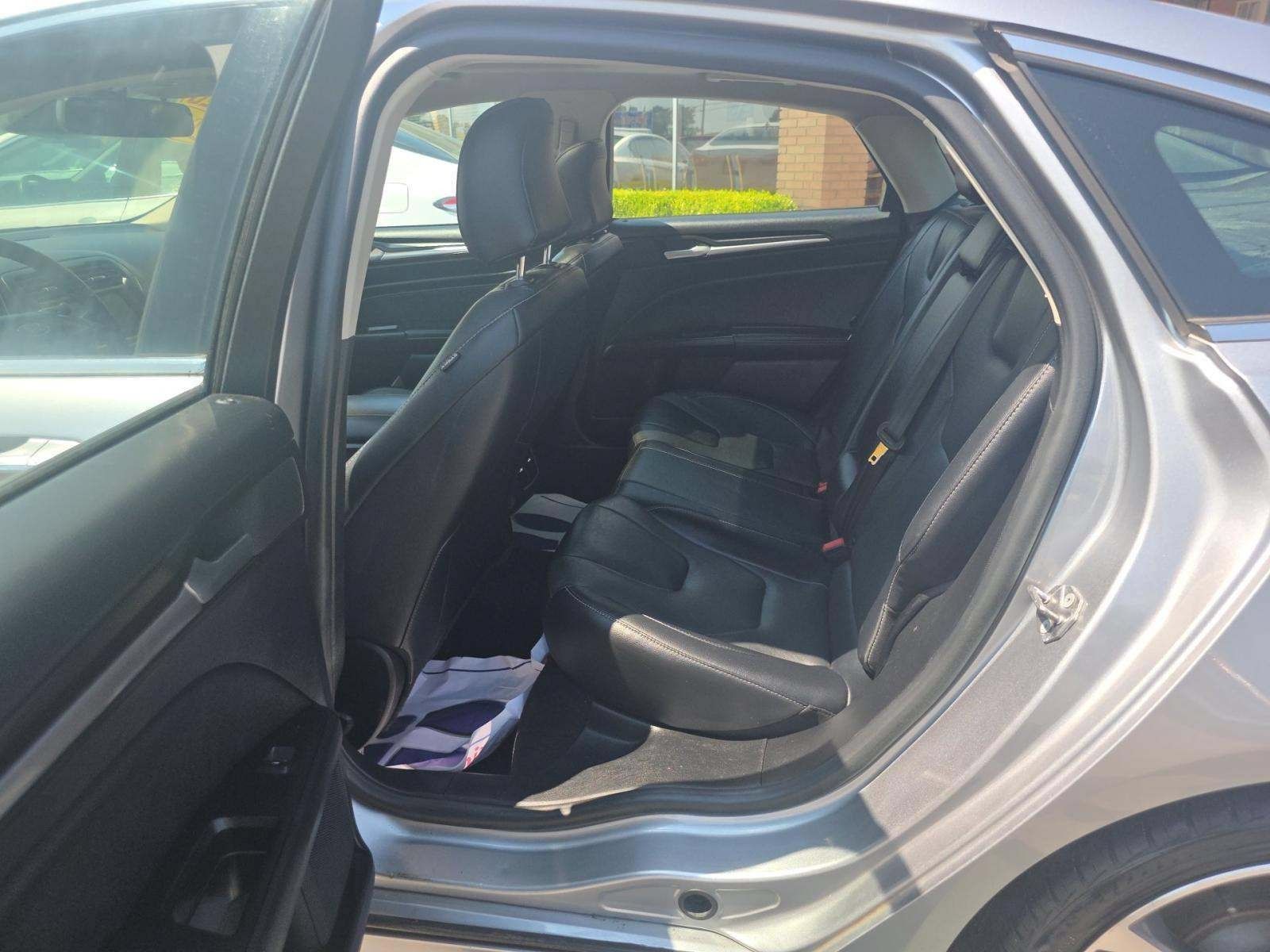 Used 2020 Ford Fusion Titanium FWD image 10
