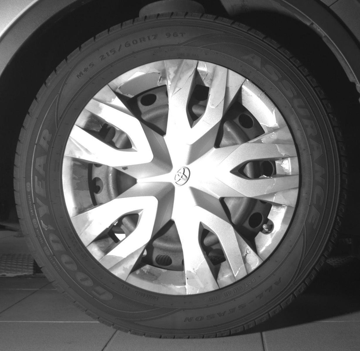 Used 2020 Toyota C-HR LE FWD image 16